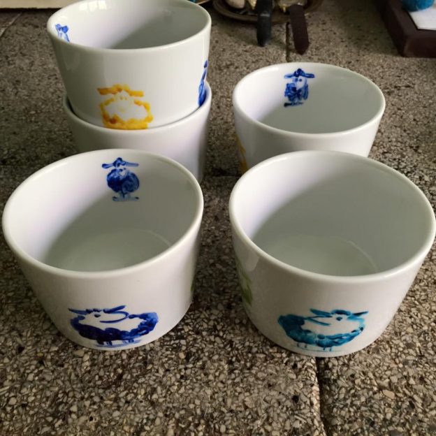 schapen op servies